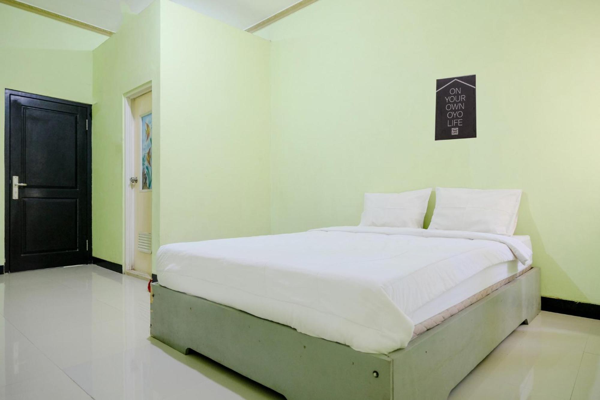 Oyo Life 2508 Alba Suites Homestay Syariah Tulungagung Εξωτερικό φωτογραφία
