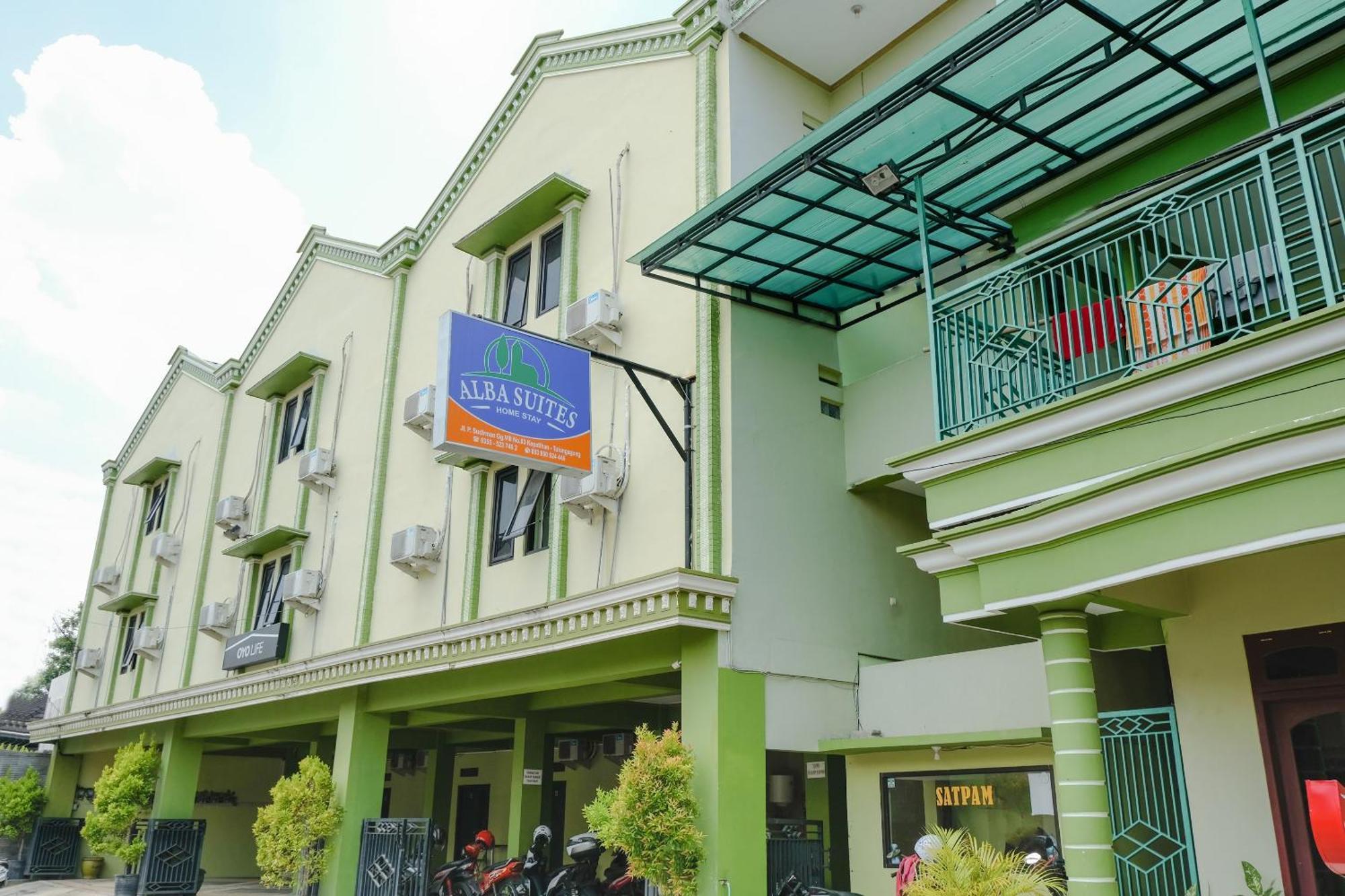 Oyo Life 2508 Alba Suites Homestay Syariah Tulungagung Εξωτερικό φωτογραφία