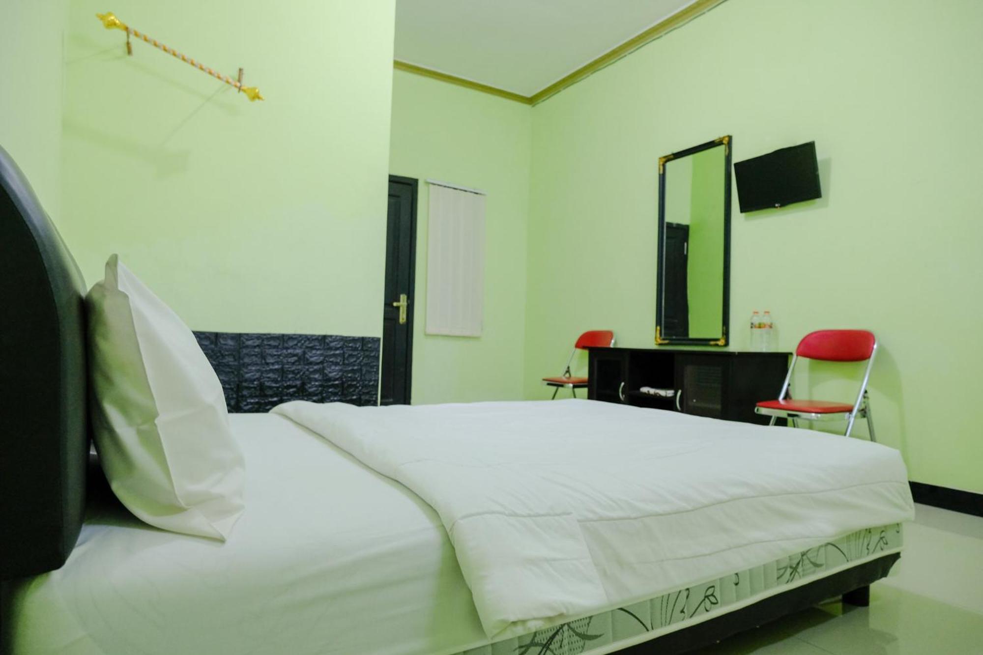 Oyo Life 2508 Alba Suites Homestay Syariah Tulungagung Εξωτερικό φωτογραφία